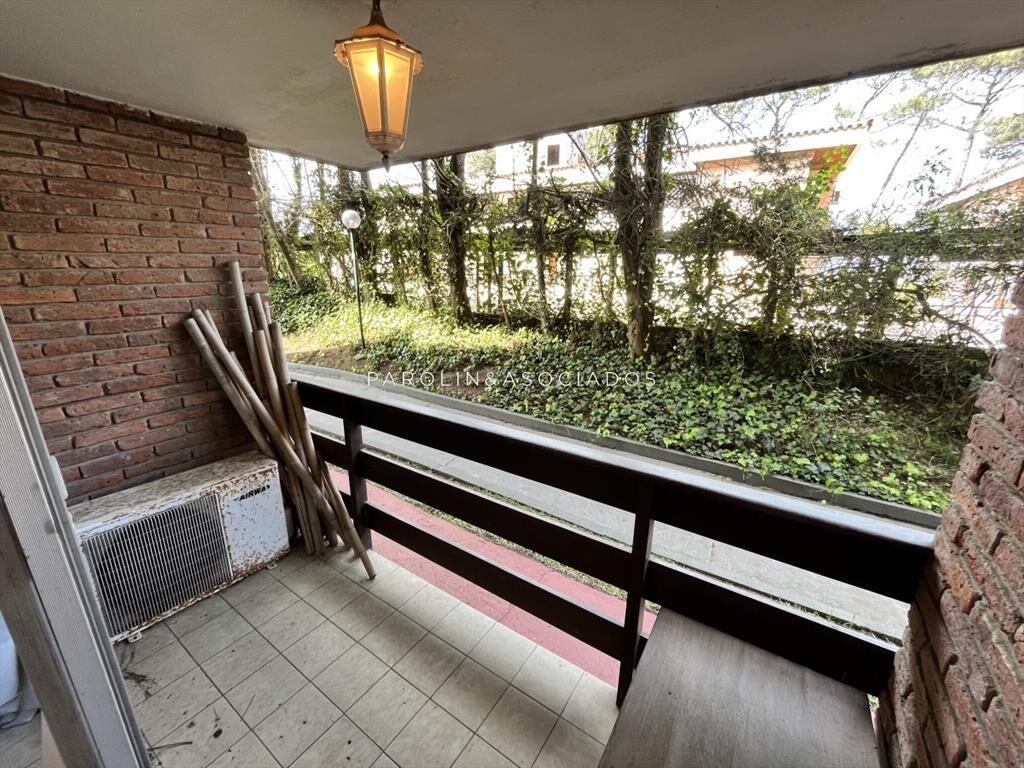 Departamento en Venta de 2 Dormitorios en Playa Mansa, Punt