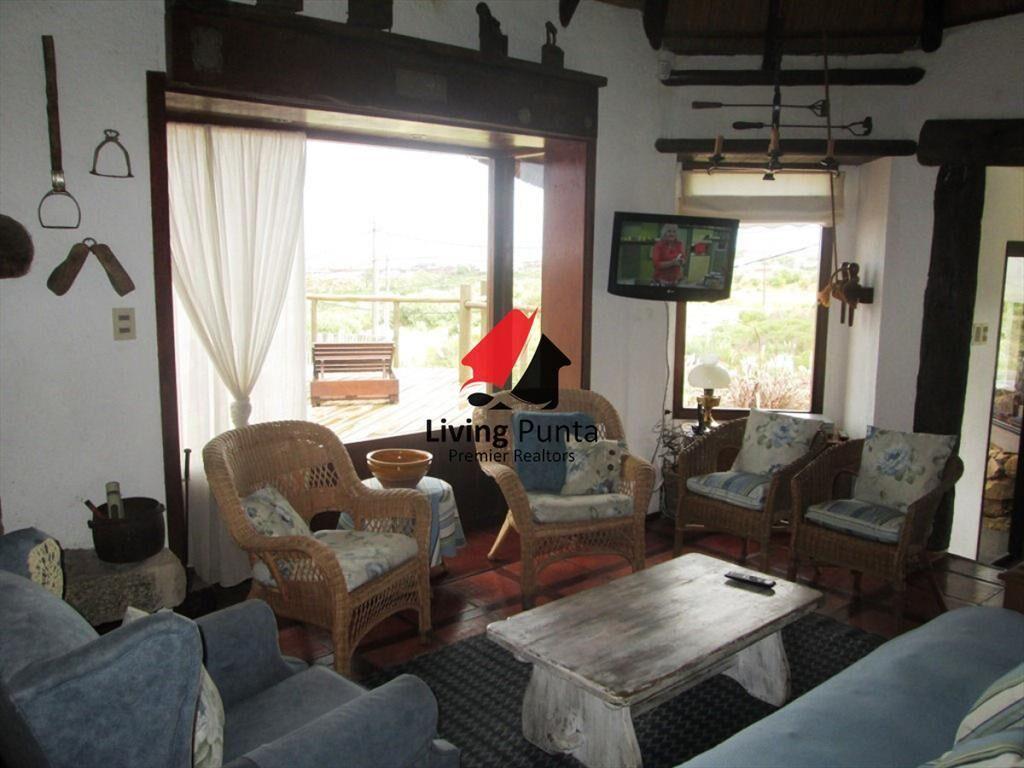 Casa en Manantiales, 3 dormitorios *