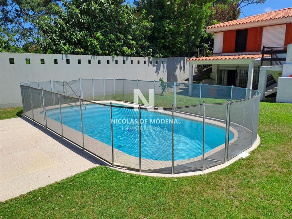 Alquiler Anual casa 3 dormitorios con pisicina en Punta del