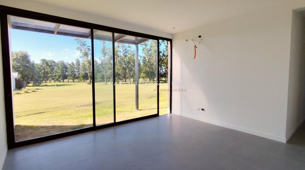 Casa a estrenar en venta de 4 dormitorios en El