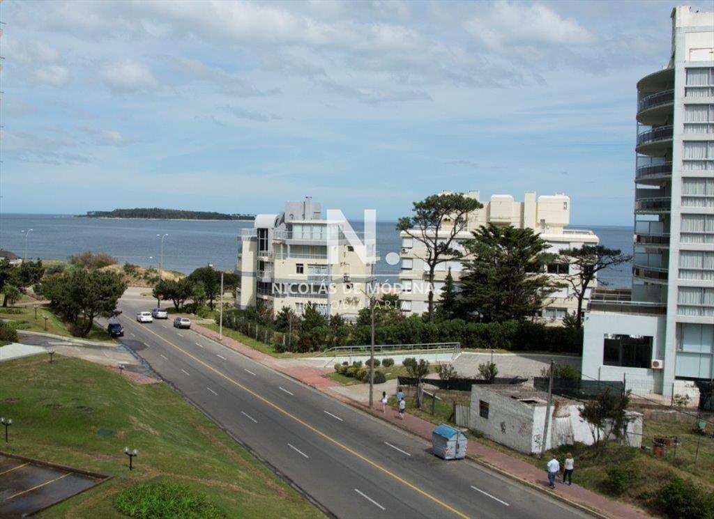Apartamento en venta de 3 dormitorios Punta Del