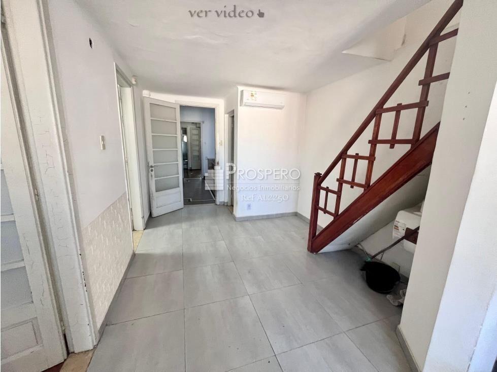 AL2250/1 venta casa 4 dorm Bella Vista/Parrillero