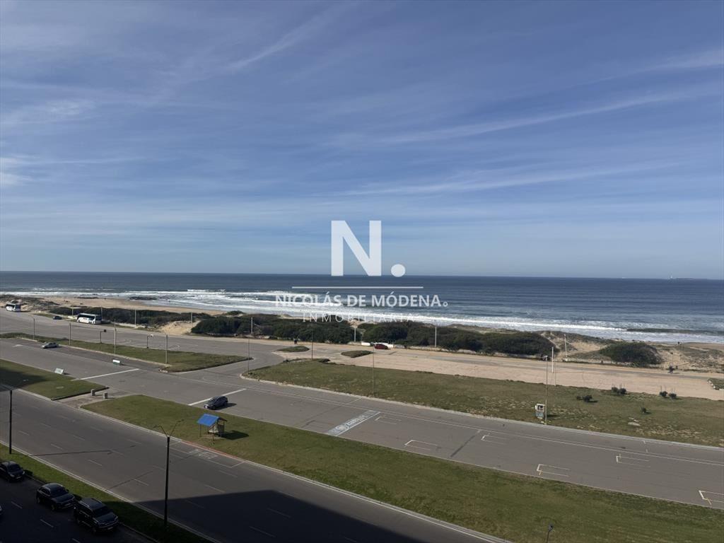 Apartamento frente al mar, a pasos de la 3 , del