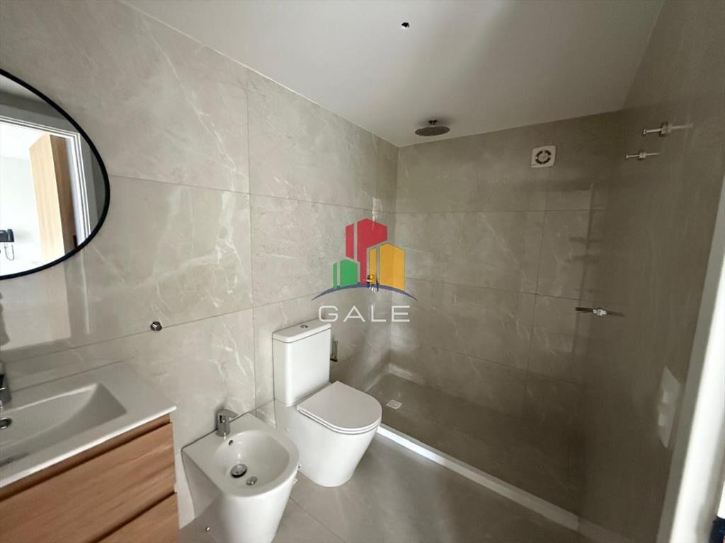 Vende apartamento de 1 dormitorio y medio en Punta del Este