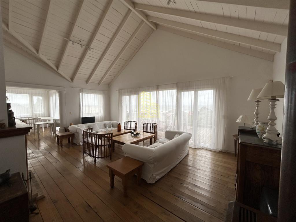 Venta y alquiler de gran casa en Montoya. Punta