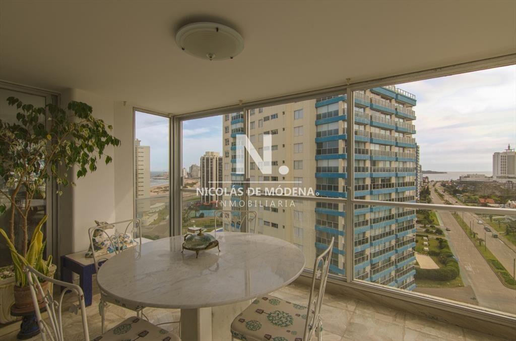 Esplendido departamento en venta ubicado en Brava