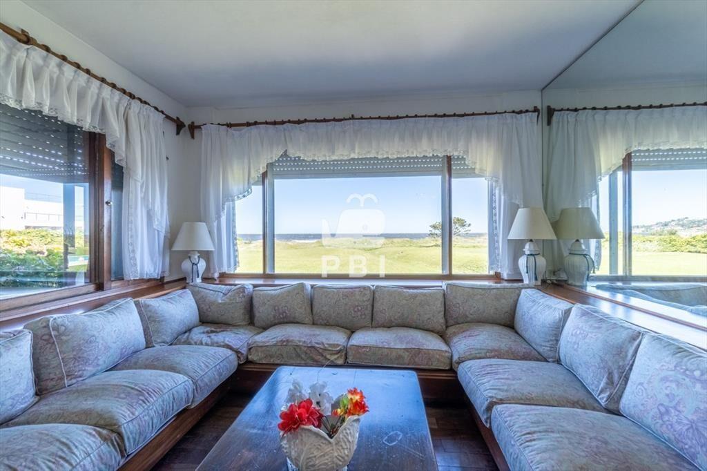 Alquiler temporario de Casa 4 DORMITORIOS en Punta Ballena,