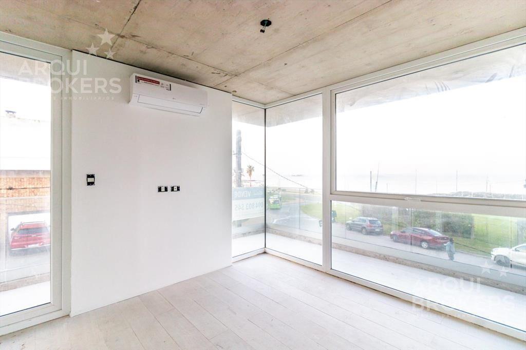 Apartamento de un dormitorio en venta en Puerto Buceo con