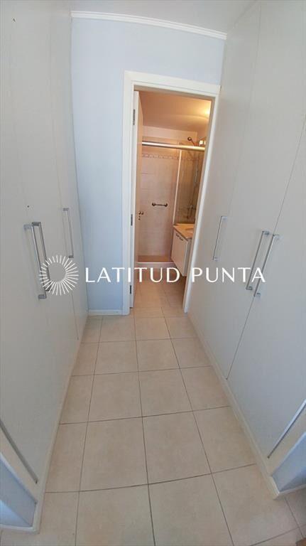 Piso alto en Roosevelt