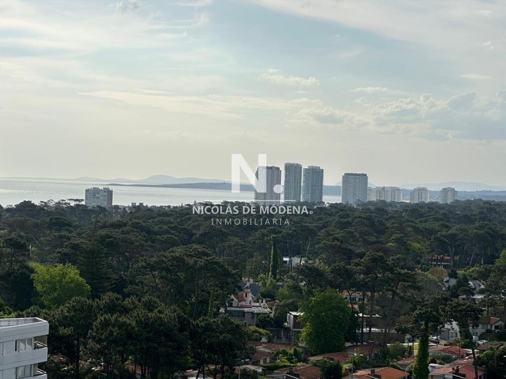 Se vende apartamento en Edificio Yoo, piso alto