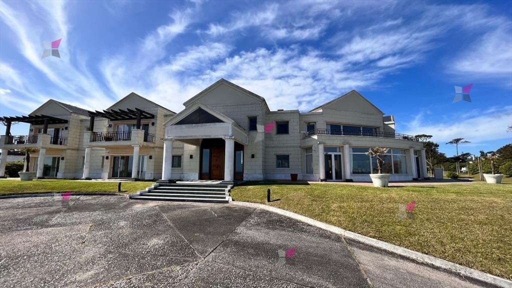 Venta Exclusiva mansion en playa mansa