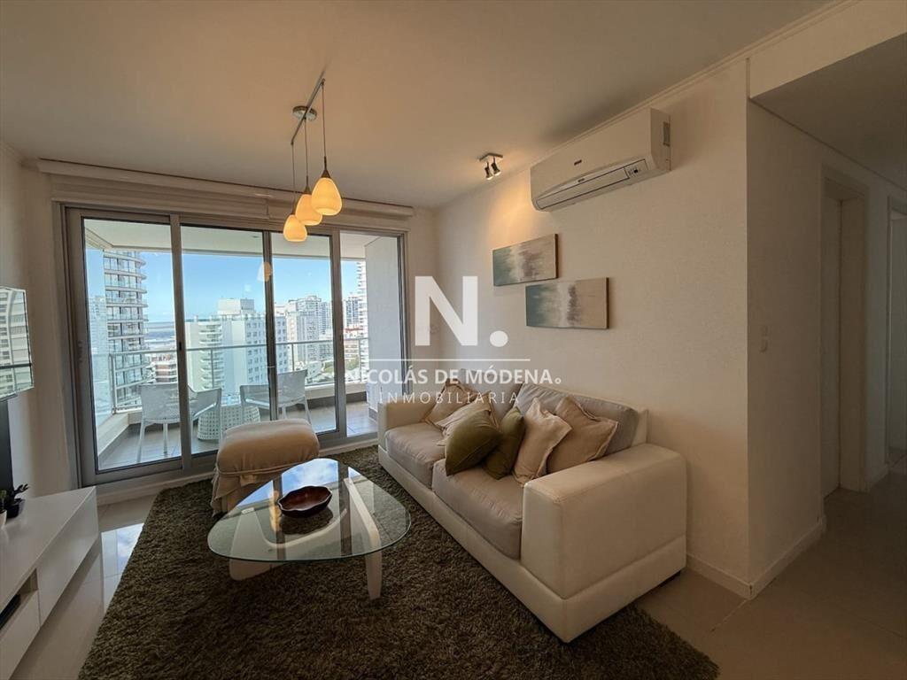 Vende departamento de 2 dormitorios en Punta del Este