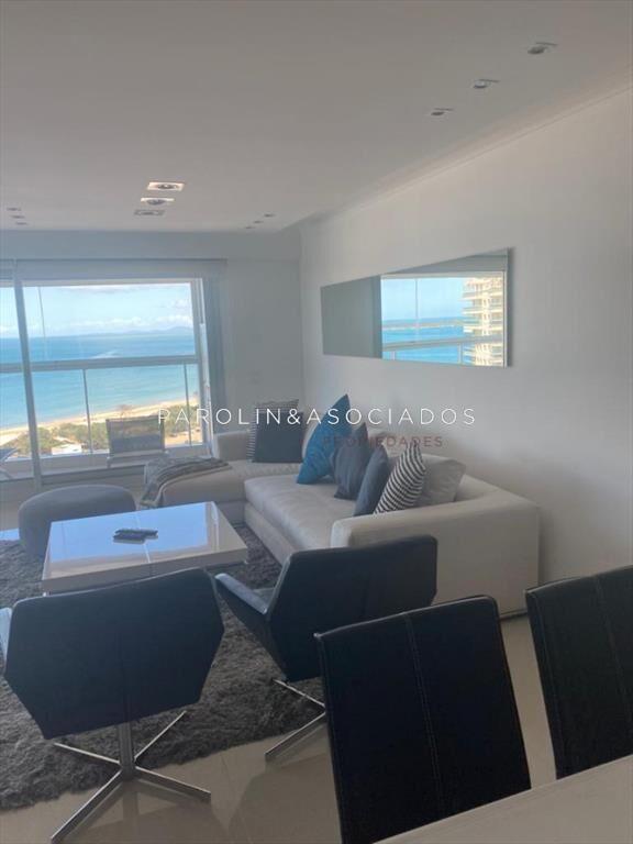 Apartamento de 3 dormitorios en venta en Miami