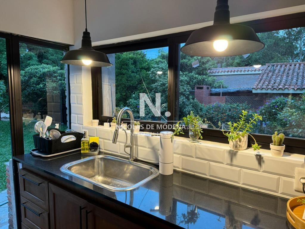 Casa en venta en Pinares de 3 dormitorios, sobre Camino a l
