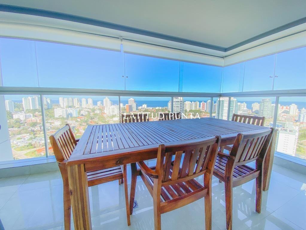 Pent House en Mansa, 3 dormitorios y parrillero