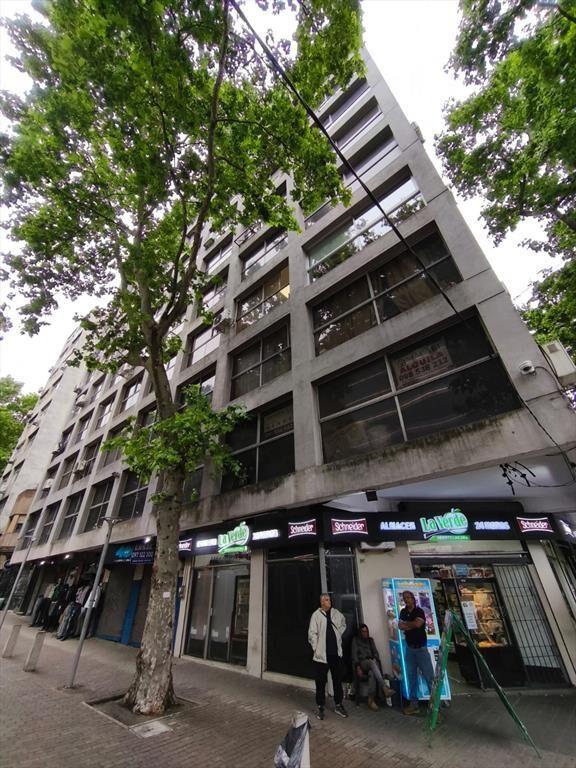 VENTA DE 3 COCHERA EN CORDÓN