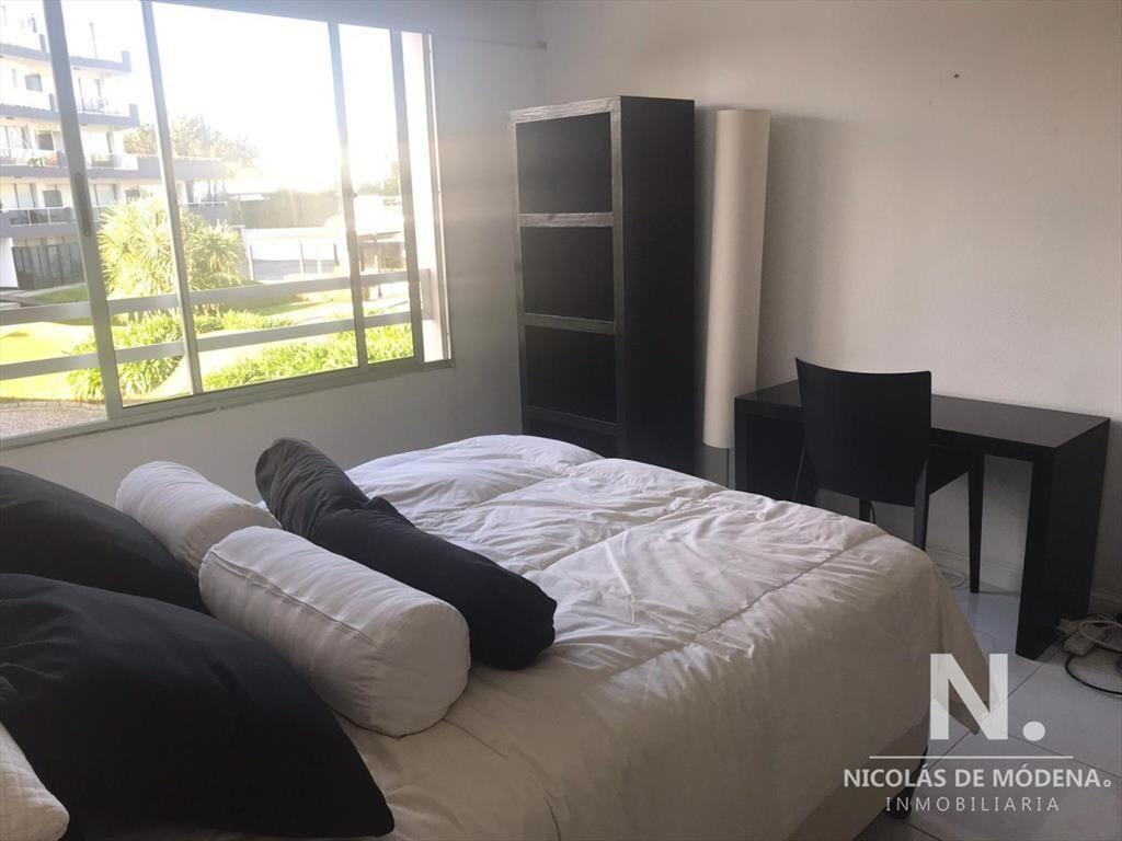 Apto. en Edificio con muy buenos servicios!
