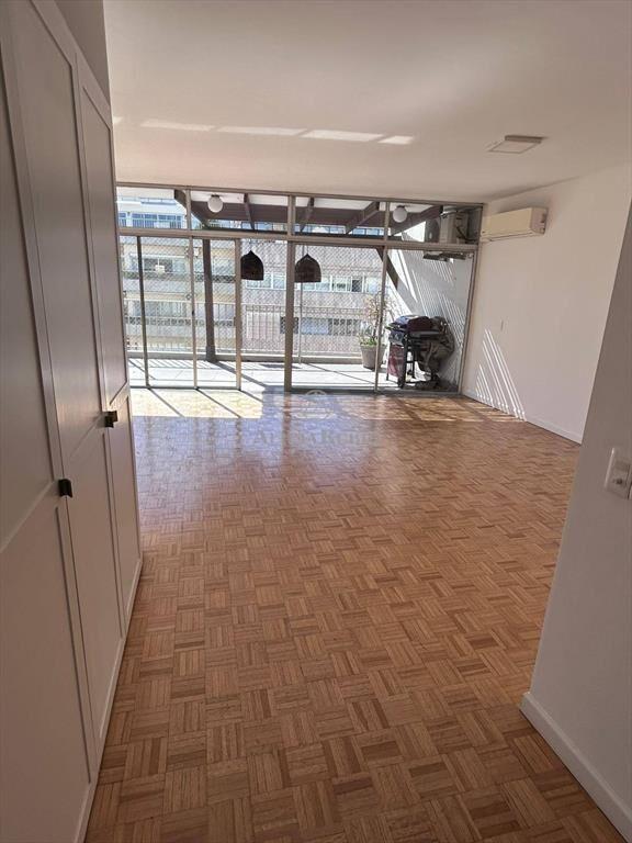 PENTHOUSE CON VISTA RAMBLA! MARTI Y RAMBLA! 103 MTS + 3O...