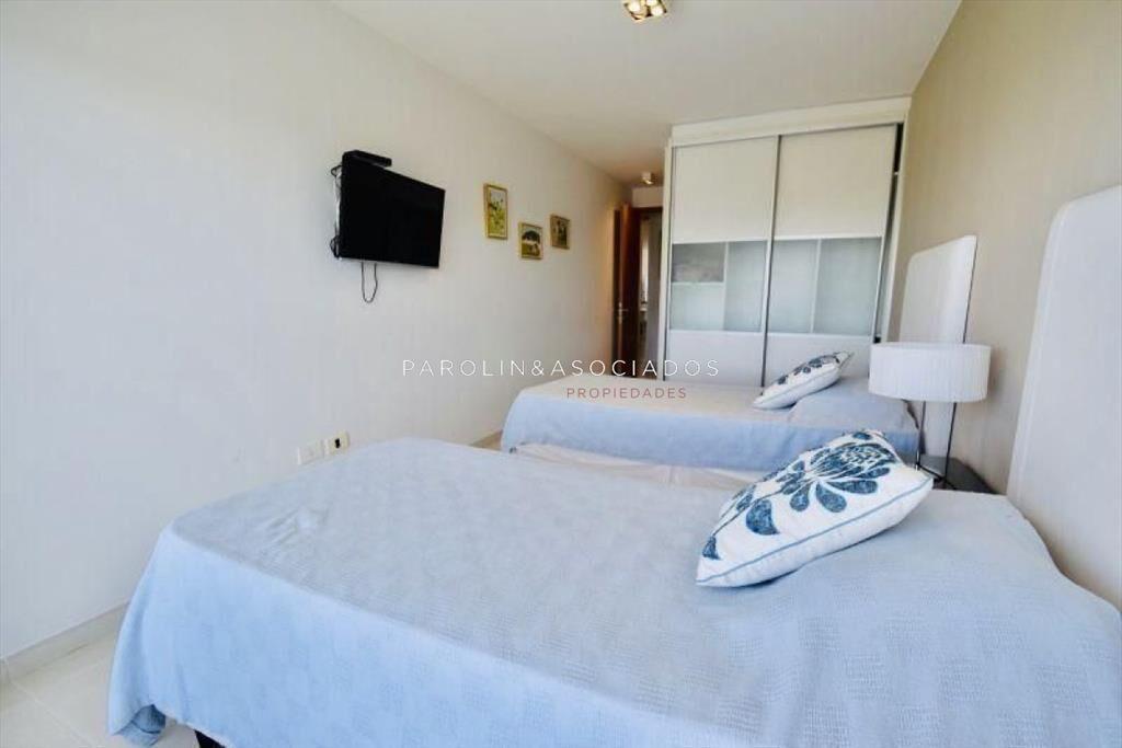 Apartamento en venta 2 dormitorios en Season del