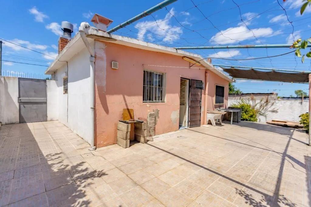 Venta Casa 2 Dormitorios, FINANCIADA, en Pando