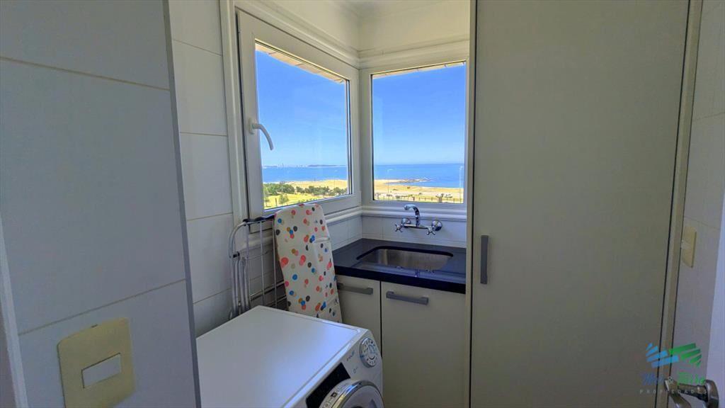 Venta de Apartamento 4 DORMITORIOS con vista al