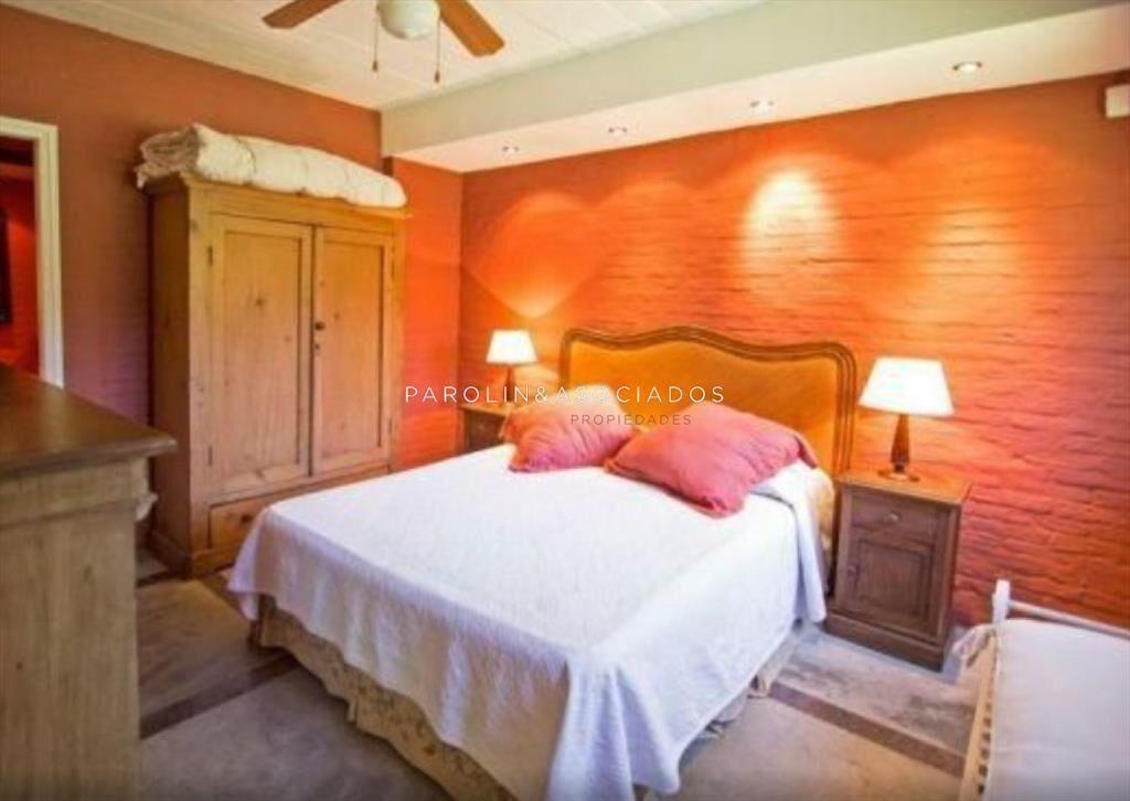 Hermosa casa en venta de 6 dormitorios en La Barra, Punta d