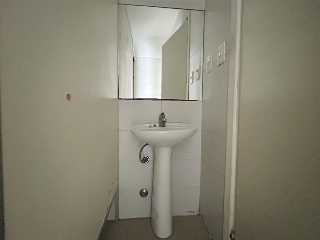 alquiler local comercial sobre libres zona mayorista