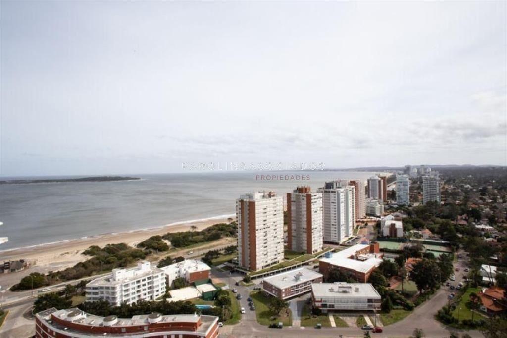 Apartamento en venta de 3 dormitorios en Miami
