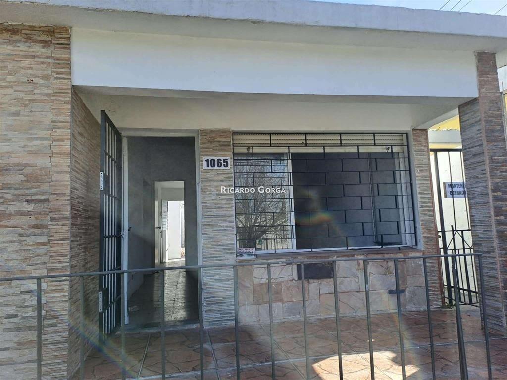 Casa en Alquiler de 2 Dormitorios y cochera en Aires Puros