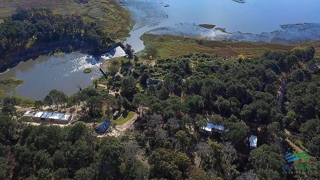 Venta de terreno de 1494 m2 en club del lago
