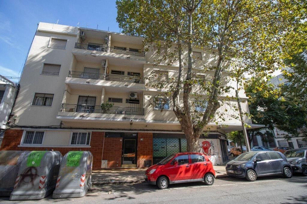 Alquiler apartamento 1 dormitorio con patio en Cordón Sur