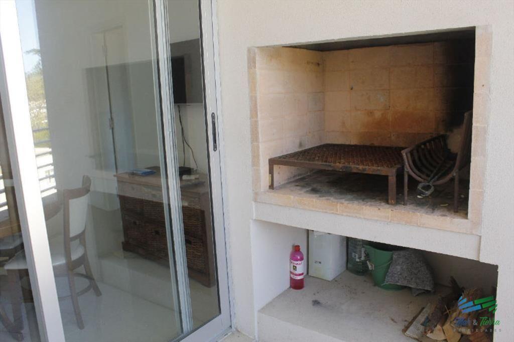 En venta apartamento 2 dormitorios con parrillero