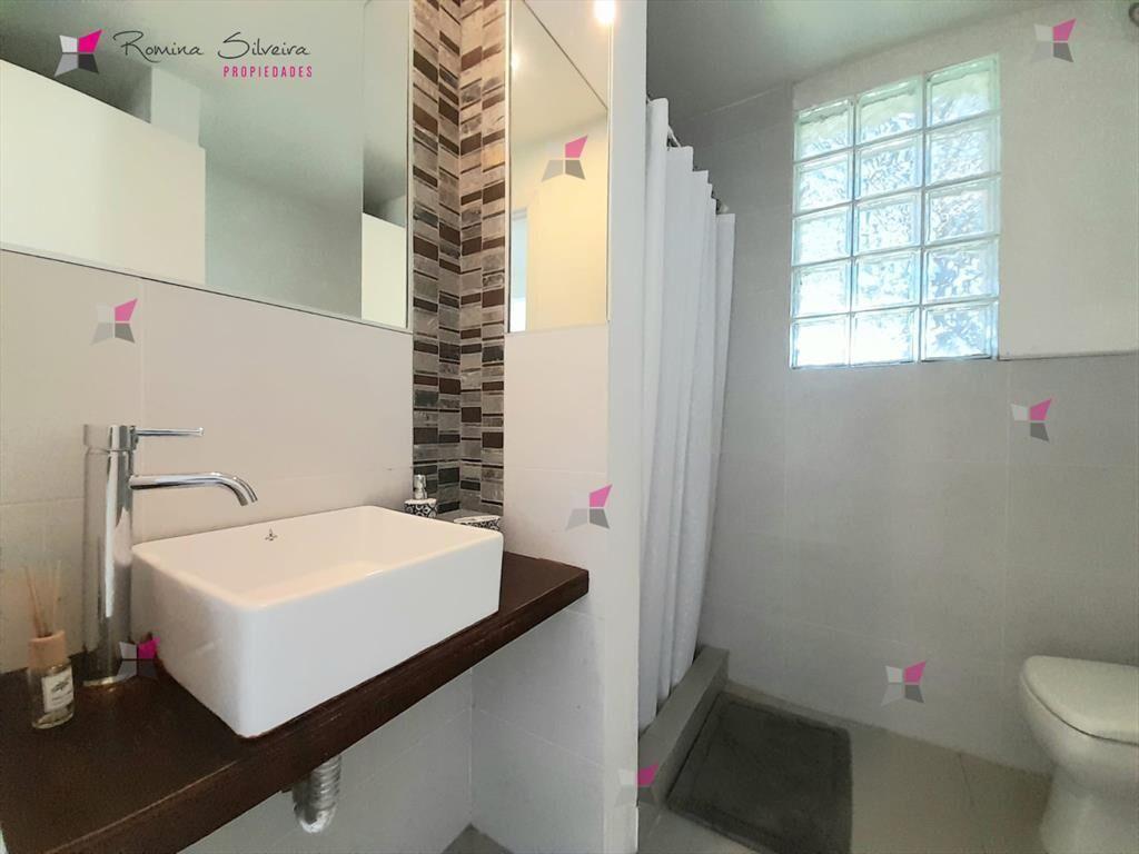 Casa de tres dormitorios a metros del mar en con