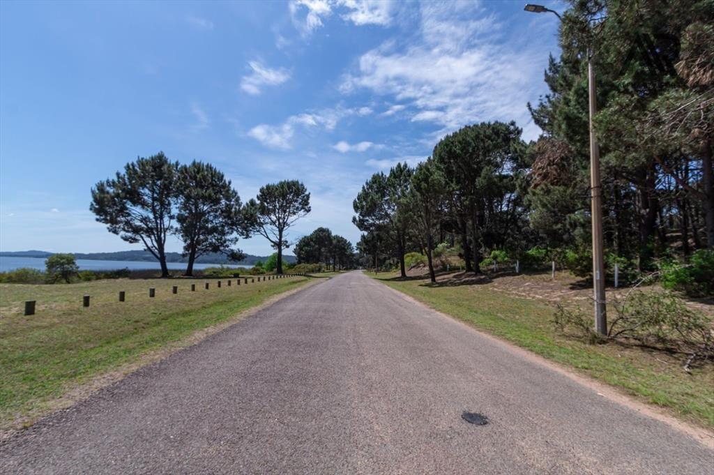 Terreno en venta de 1750m2 ubicado en Solanas