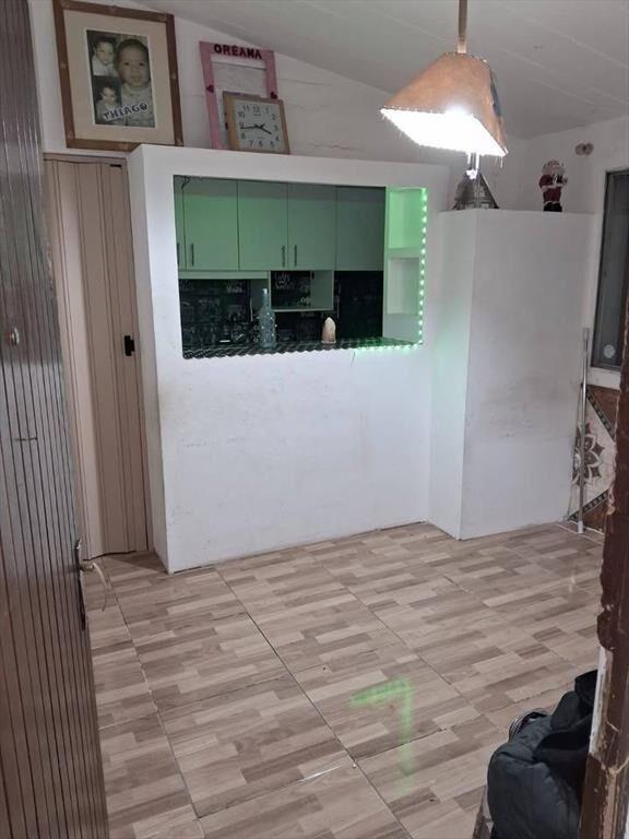 Apartamento en venta 3 dormitorios, cochera y patio, piedra