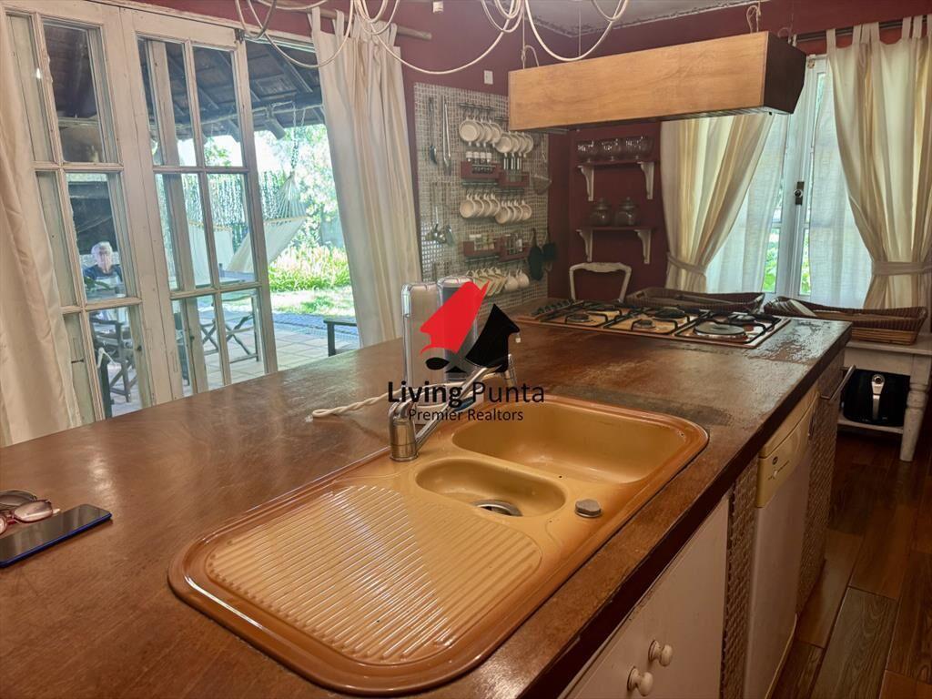 Hermosa casa con piscina en venta