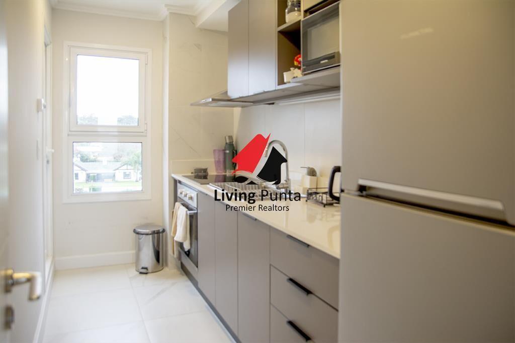 Apartamento de 2 dormitorios en primera linea de