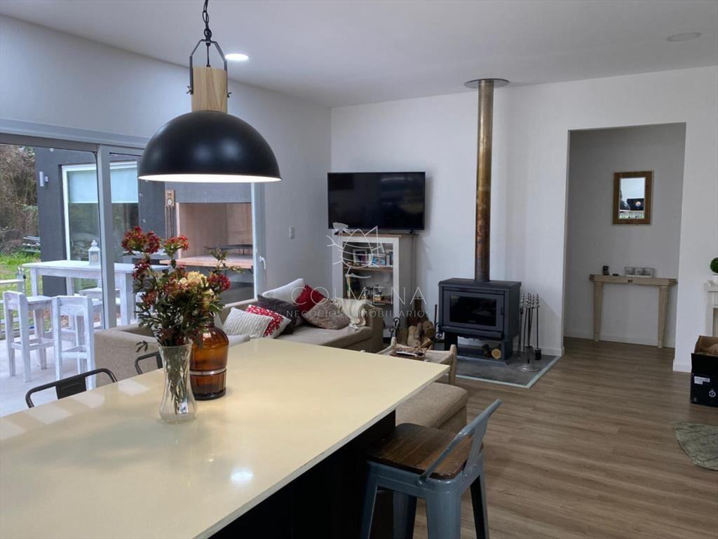 CASA EN VENTA 3 DORIMITORIOS A METROS DEL MAR
