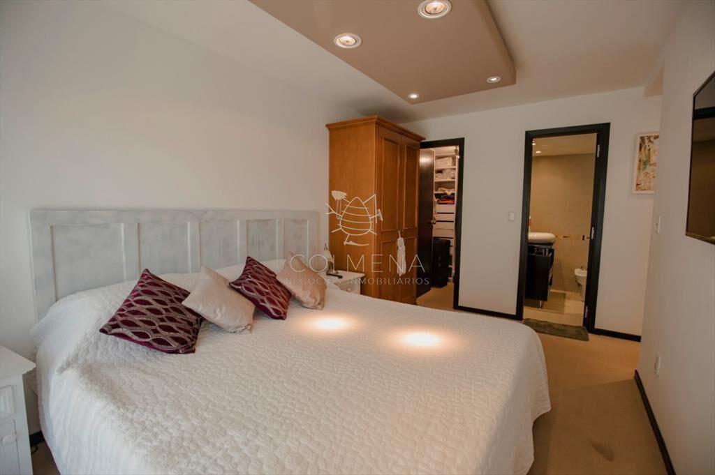Apartamento en primera línea con vista y piscina