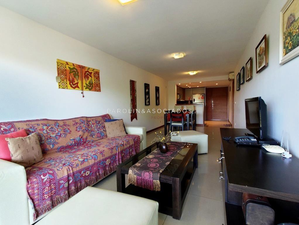 Apartamento en venta de 2 dormitorios en torre 360, Punta d