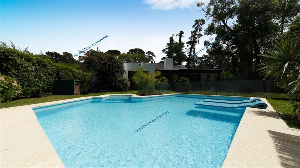 CASA DE 3 DORMITORIOS EN LUGANO, PUNTA DEL ESTE