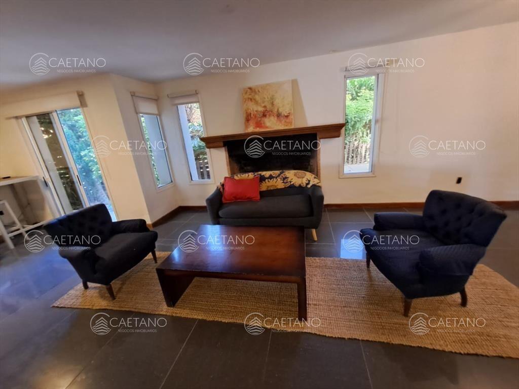 Espaciosa Casa en Barrio Privado de 6 dorm y en