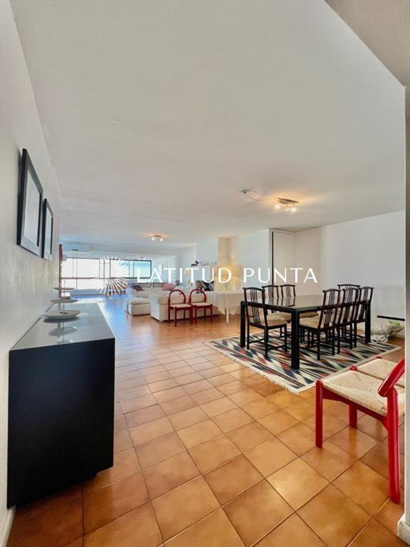 Gran departamento en Península, 3 dormitorios