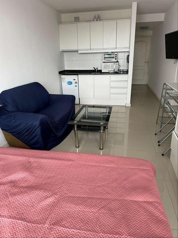 Monoambiente en Alquilier, amoblado en Pocitos.