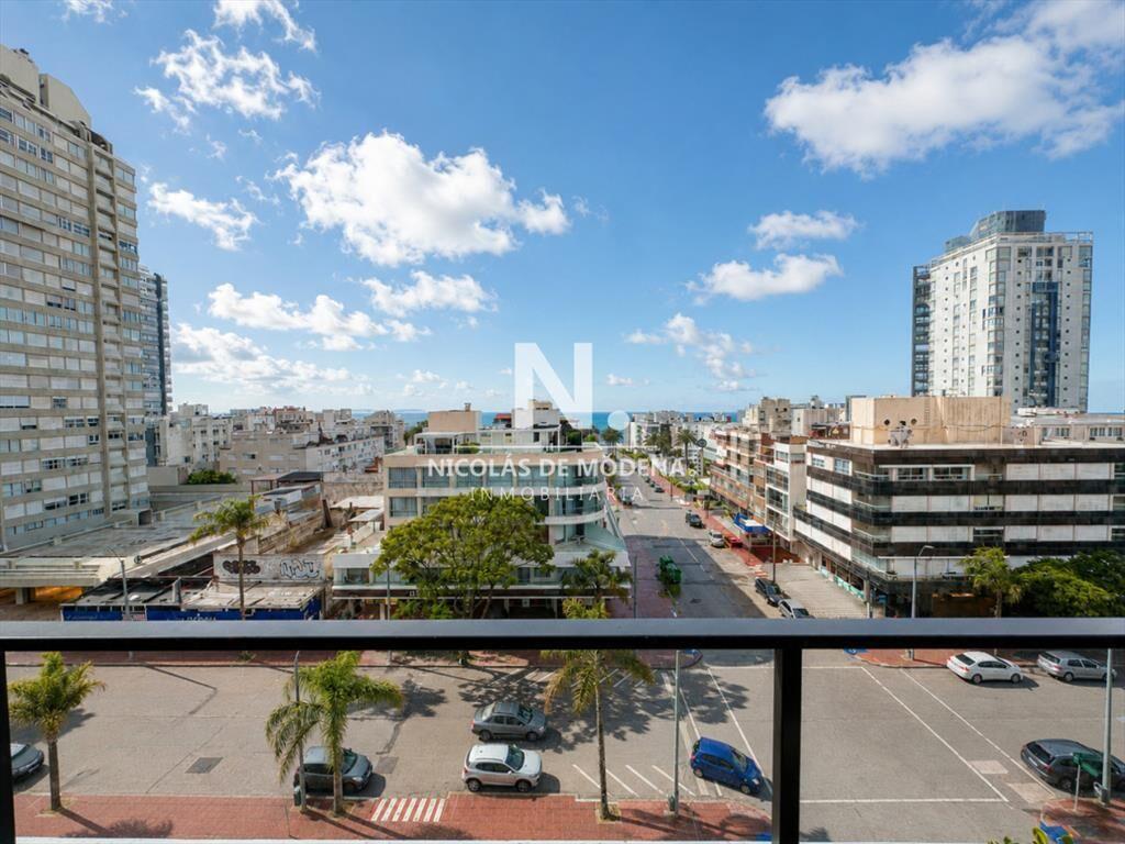 Departamento en Portofino con 2 garajes y hermosa vista al