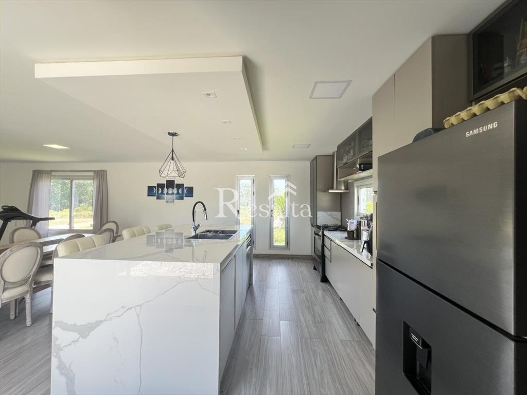 Venta Casa Barrio Privado Chacra Pinares