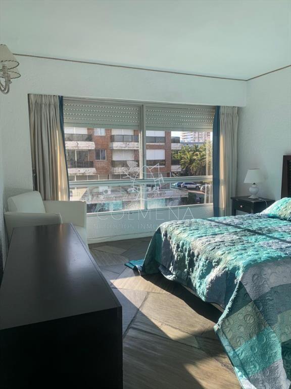 Muy lindo apartamento en península de Punta del