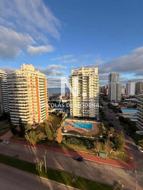 En venta apartamento de 2 dormitorios, con vista