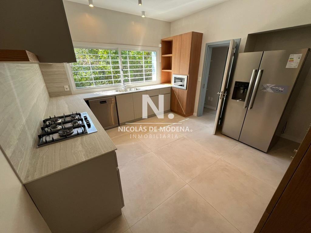 Chalet en PenÃnsula en venta, de 4 dormitorios.