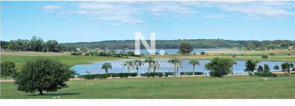 En venta lote en Manantiales, Laguna Estates